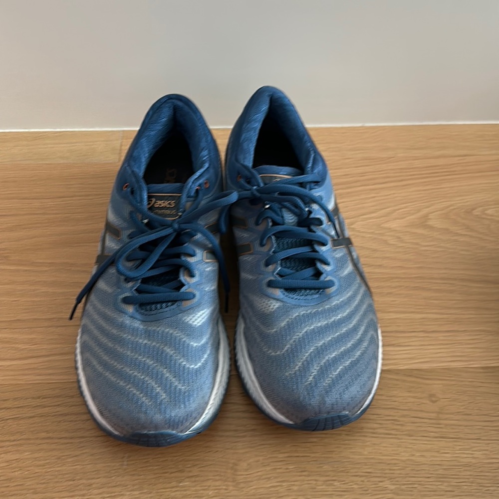 ASICS gel nimbus sneakers